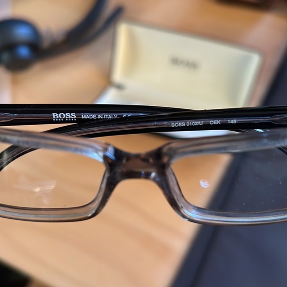 Hugo Boss 0102/U glasses frame - Picture 2 of 4